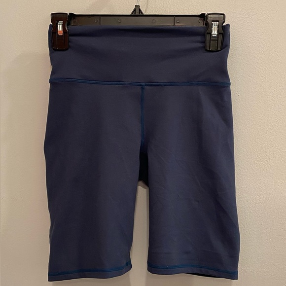 Fabletics Sports Bra/Biker Shorts Bundle - Picture 5 of 6